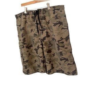 BURNSIDE | Men’s Camouflage Pattern BURNSIDE Swim Trunks Size XL.
